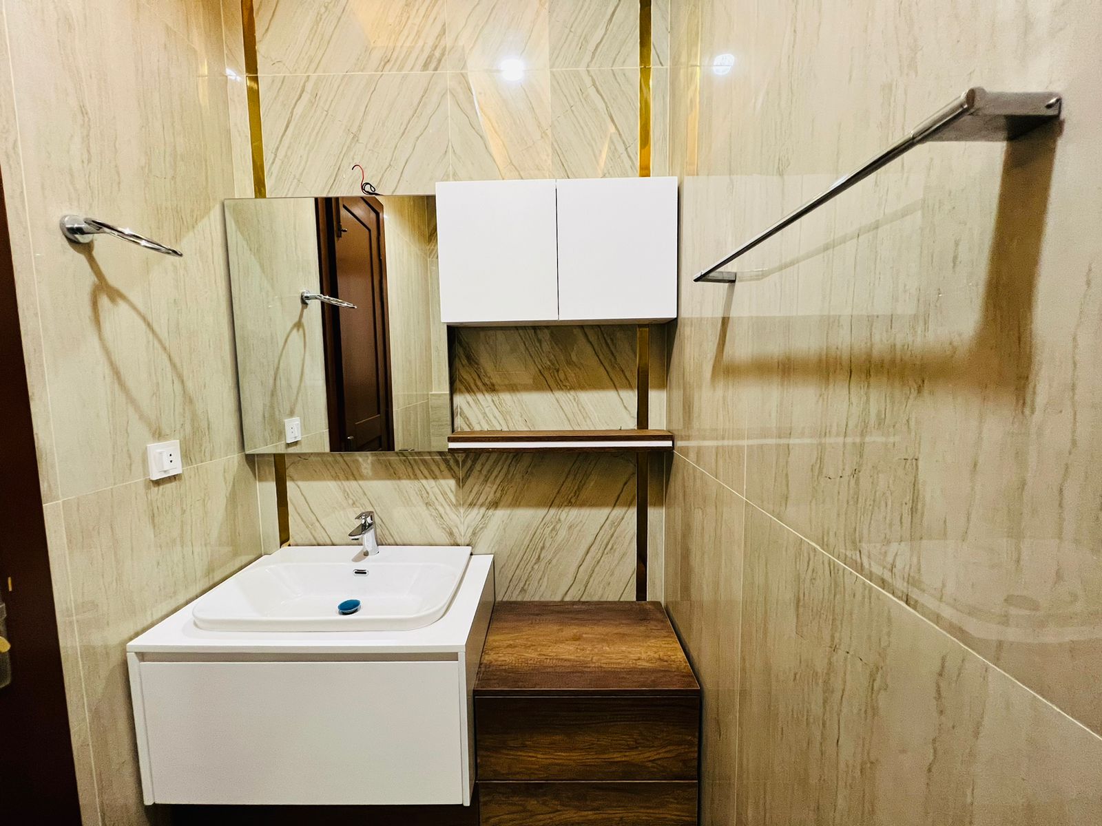 bathroom-image